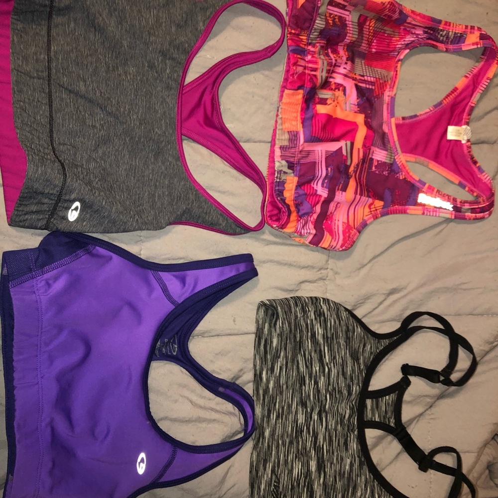 4 sports bras !